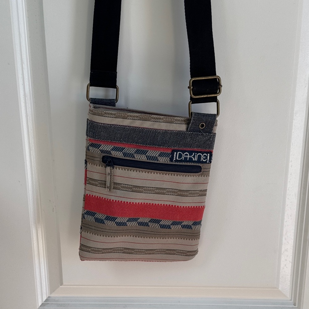 Dakine Striped Messenger Bag - Red, Blue, Tan